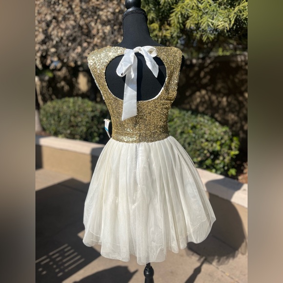 B. Smart Sequined Prom or Formal Dress with Sheer Overlay size 9/10 - Picture 6 of 12